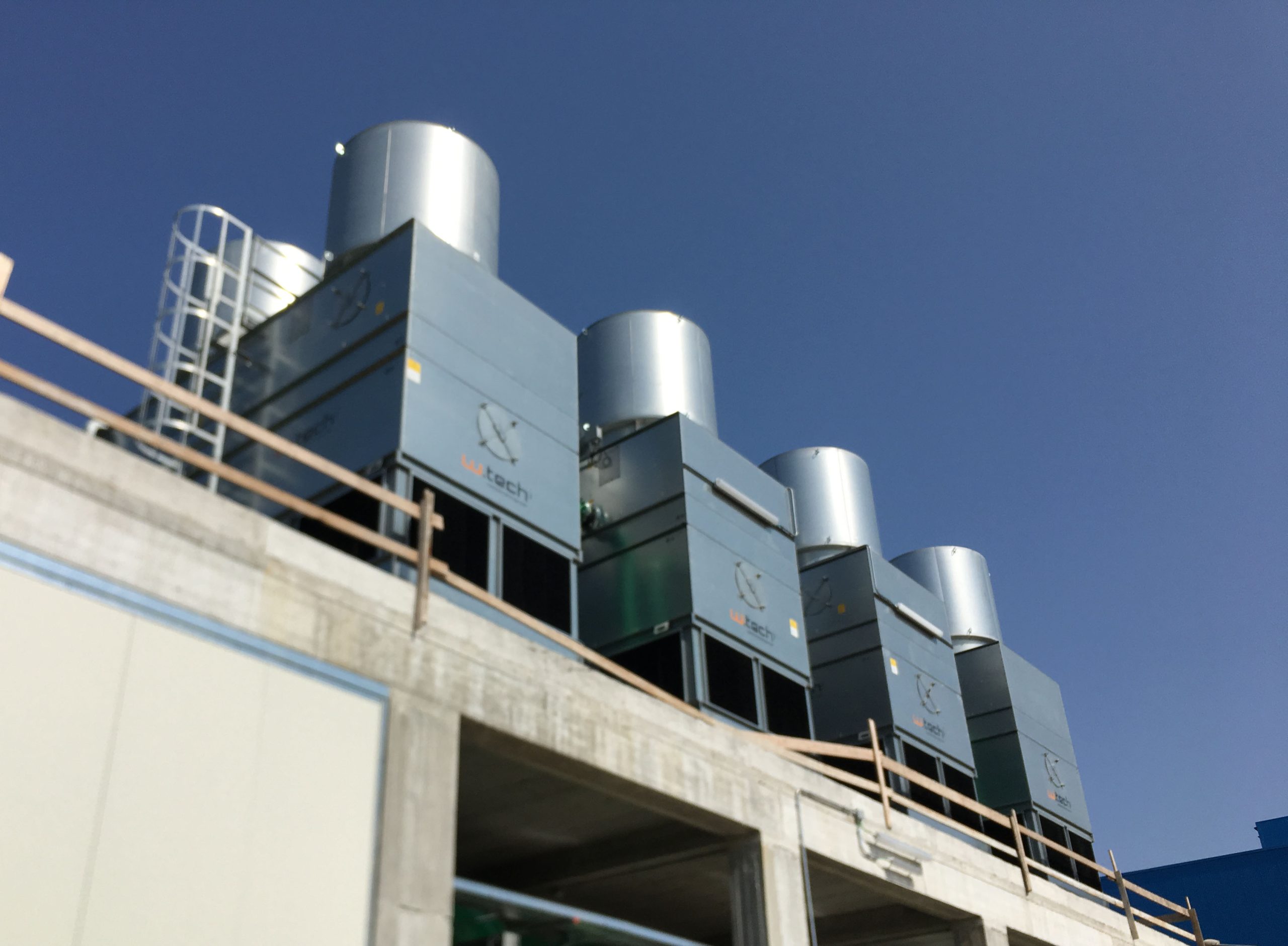 Evaporative cooling for industry: reduce energy costs and improve efficiency