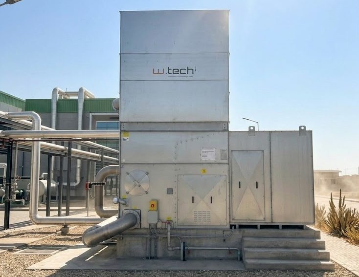 Raffreddamento industriale e caldo estremo: perché la condensazione ad aria non basta più